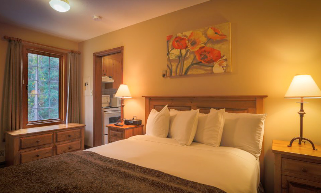 Paradise Lodge & Bungalows