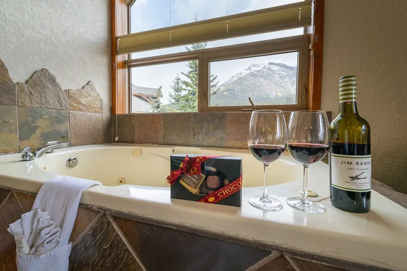 Outdoor hot tub with mountain views